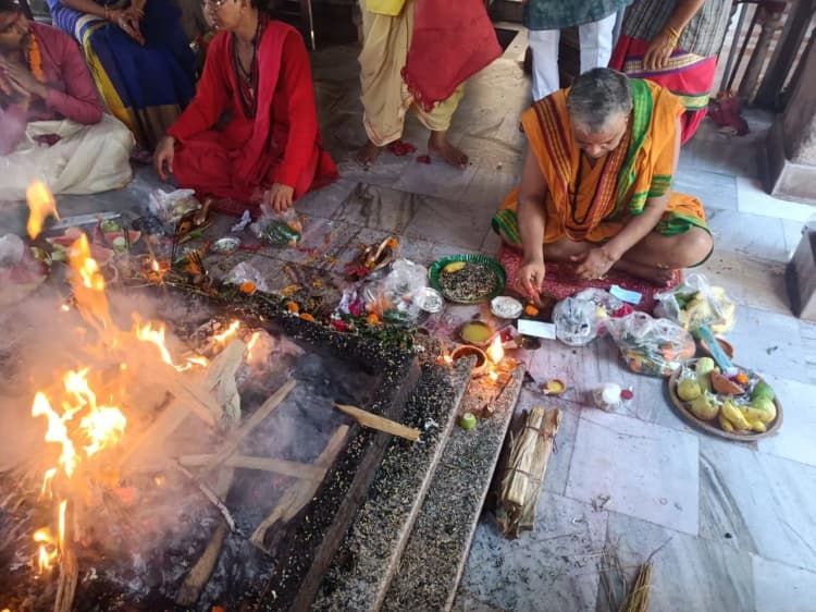 Maa Kamakhya Maha Tantra Hawan