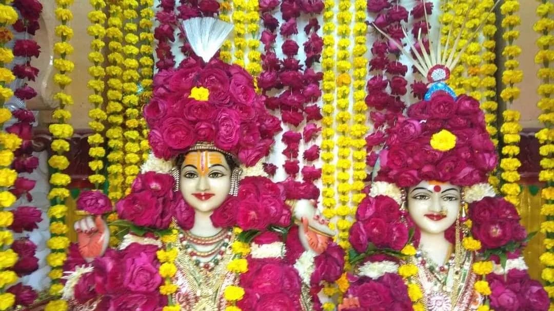 Laxmi Narayan Mandir,Jhansi-cover