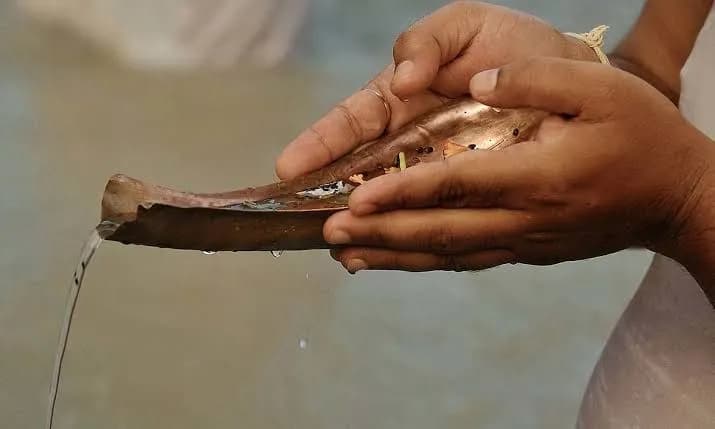 पितृ तर्पण और गीता पाठUtsav Kriya Image