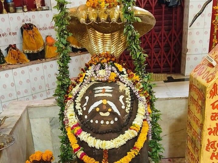 पुष्पदंतेश्वर महादेव मंदिर में नाम गोत्र संकल्पUtsav Kriya Image