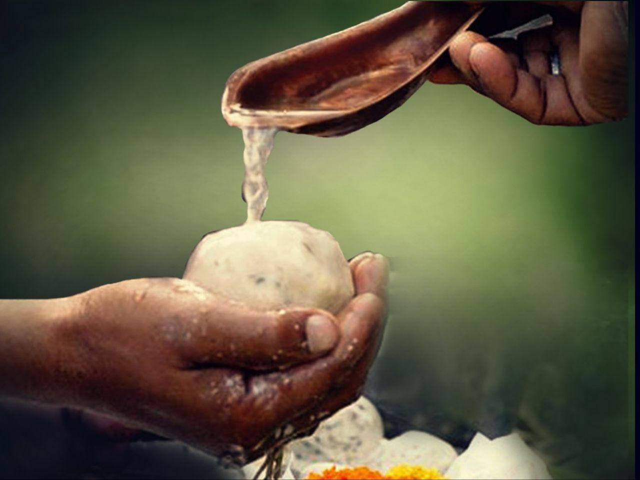 Pitru Tarpan at Rameshwaram GhatUtsav Kriya Image