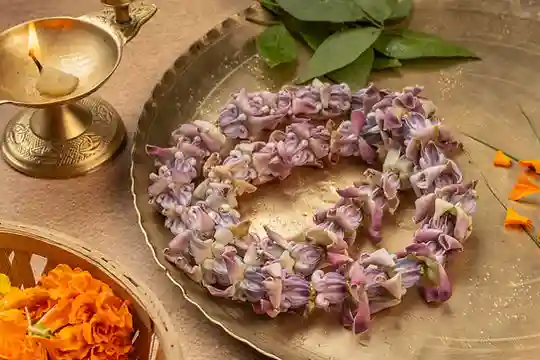 अखण्ड माला अर्पणUtsav Kriya Image