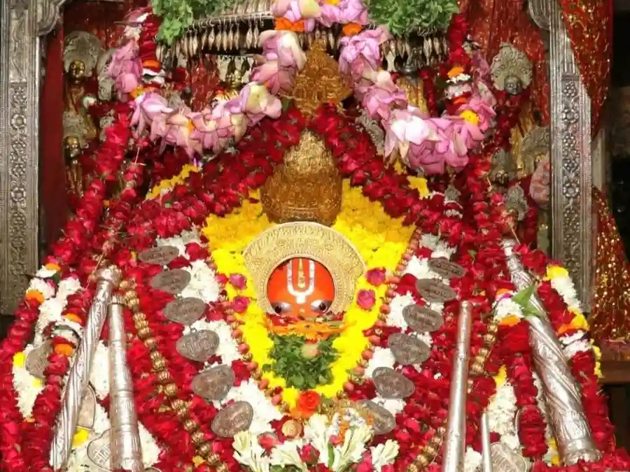 Hanuman Garhi Mandir Ayodhya Weekly Special Hanuman Chalisa Path image